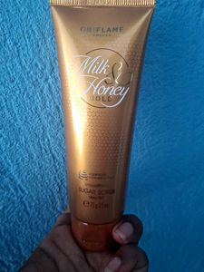 Oriflame Milk & Honey Scrub and Essentials set