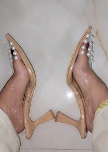 Nude dessy heels 👠🤌