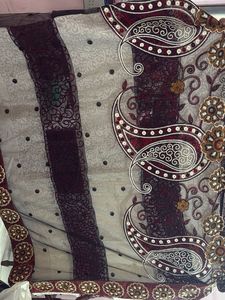 Elegant Saree with Intricate Patterns