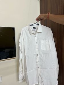 VAN HEUSAN WHITE SHIRT | size 44/L