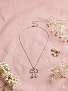 Elegant Bow Pendant Necklace