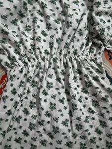 Vintage White &amp; Green Floral Smocked T