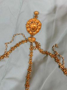Elegant Kundan Maang Tikka