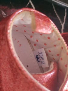 Very Cute Glittering Peach Shoe
