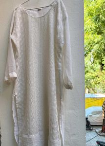 Elegant White Embroidered Kurta