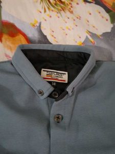 Men's Short Sleeve Button-Up Shirt