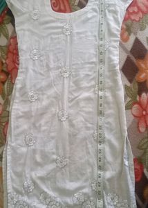 white kurti with dupatta