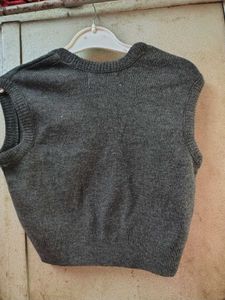 Dark Grey Sleeveless Knit Vest