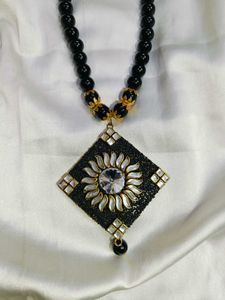 Elegant Black Beaded Necklace &amp; Earring Set
