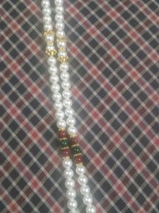 Elegant Pearl Necklace with Pendant