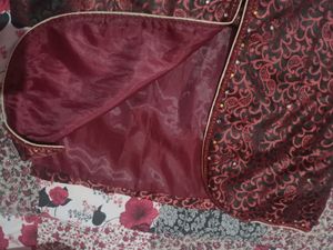 like new sherwani ...(full set) maroon colour🔥 GRAB BEFORE GONE 🔥