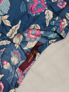 Women’s Floral Printed Short Kurti/Tunic