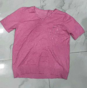 a beautiful V-neck Pink top with deads