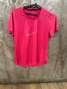Nike Dri-FIT T-Shirt