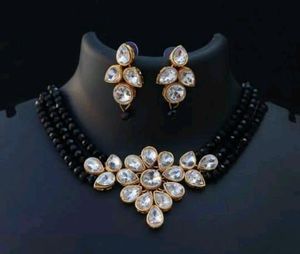 Elegant Black Beaded Necklace Set