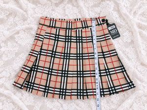 Beige Plaid Pleated Mini Skirt &amp; Free Gift