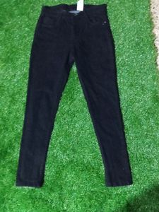 Girls skinny Jeans.