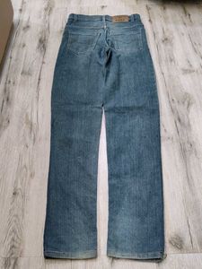 Ma1441  Puff jeans waist 28 inches