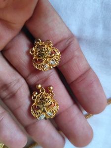 Neckless With Studs
