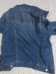 Women's Denim Jacket - Classic Style