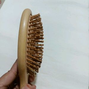 Set of 1 Wooden Hair Brushes