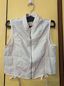 White Sleeveless Zip-Up Vest