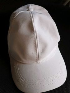 2 Caps (Black &amp; White)