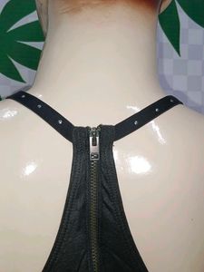 (300)Black Halter Top
