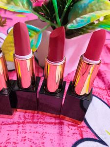MyGlamm Manish Malhotra lipstick set 8