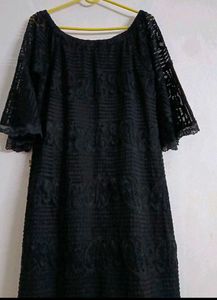 Elegant Black bodycon Dress with stylish sleeves
