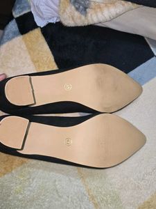 BLACK VELVET PUMP BLOCK HEEL