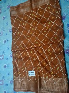 Elegant Brown Bandhani Print Saree with Blouse