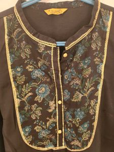 Kurta With Plaso