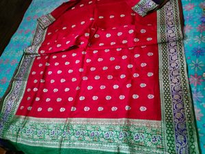 ❤Red banarashi saree - WithSilver Jaruri(Jadi)Work