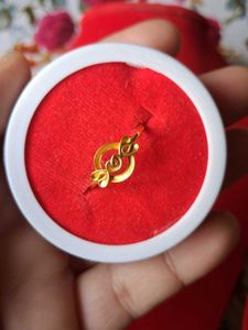Elegant Gold Ring
