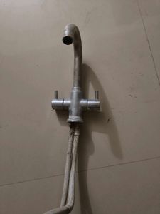 Mixer Tap with Shower Hose nd washbasin tab