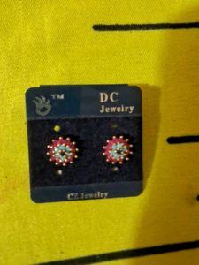 DC Jewelry Dainty Stud Earrings