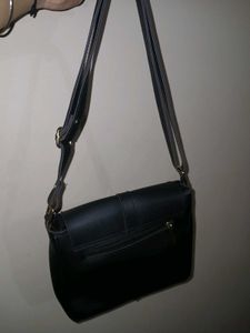 Chic Black Leather Crossbody Bag