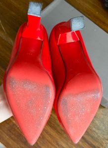 Offer ❤️❤️Red Hot Pumps in great condition