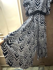 Chic Designer Black &amp; White Patterned Jumpsuit