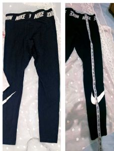 Nike Women's Sports Bra &amp; Leggings Set
