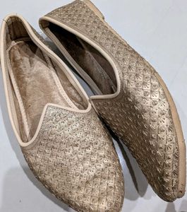 Embroidered Jodhpuri Mojari Shoes