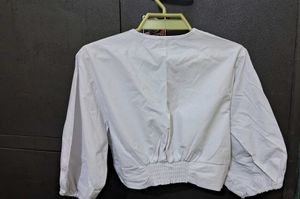 Stylish White Twist Front Cropped Top