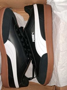 Puma Unisex Black &amp; White Sneakers