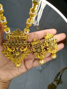 wholly new Elegant Gold-tone Necklace