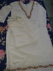 Elegant White Embroidered Kurti set