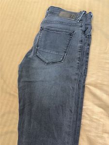 Men's Grey Distressed Jeans