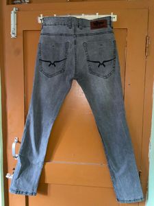 Stylish Grey Washed Jeans for men