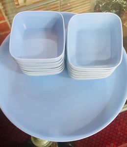Set Of 12 Bowl And Plates
