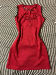 Chic Red Sleeveless Dress